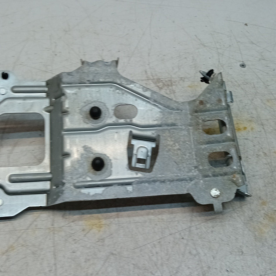 MERCEDES W205 GLC S C CLASS BRACKET ADBLUE CONTROL MODULE  A2125459440 FM001556