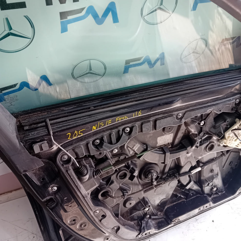 MERCEDES BENZ C-CLASS W205 PASSENGER SIDE FRONT DOOR N/S/F BLACK FMD116