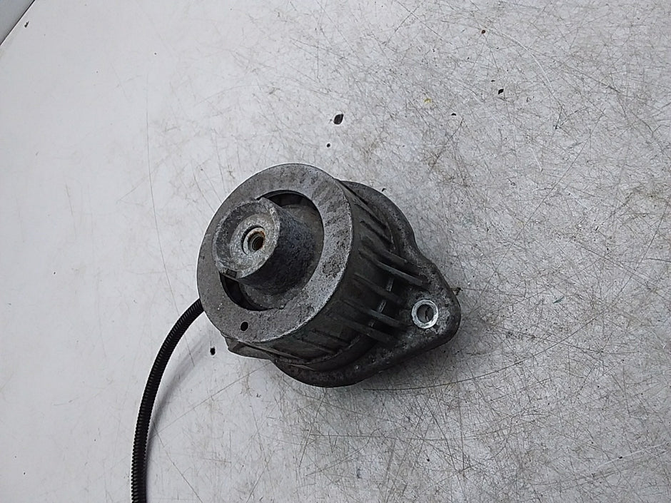 MERCEDES BENZ  S-CLASS W222  ENGINE MOUNT LEFT A2222404500 FMR317