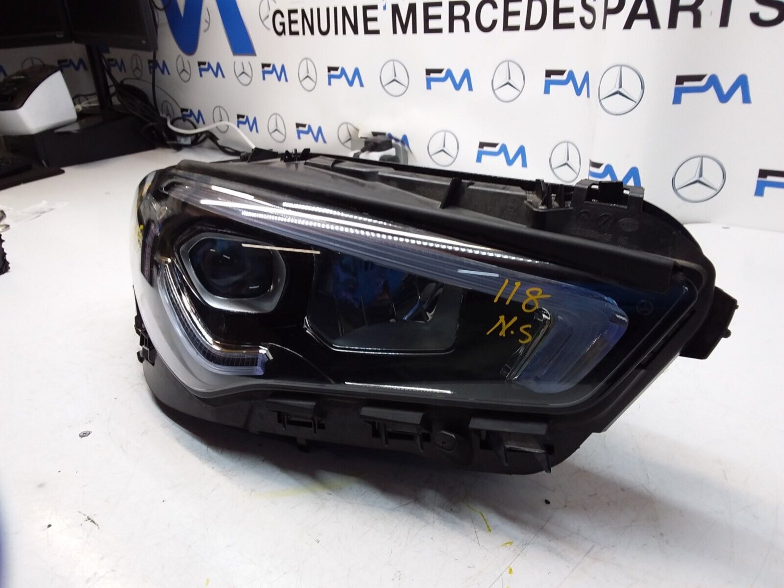 2021 MERCEDES CLA W118 HEADLIGHT PASSENGER NS A1189068600 FMH145 HIGH PERFORMANC
