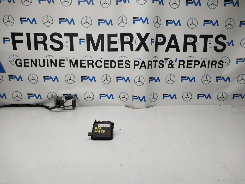 Mercedes W213 W205 W218 W238 W253 Negative Battery Tray Clamp A0009061505FM00247