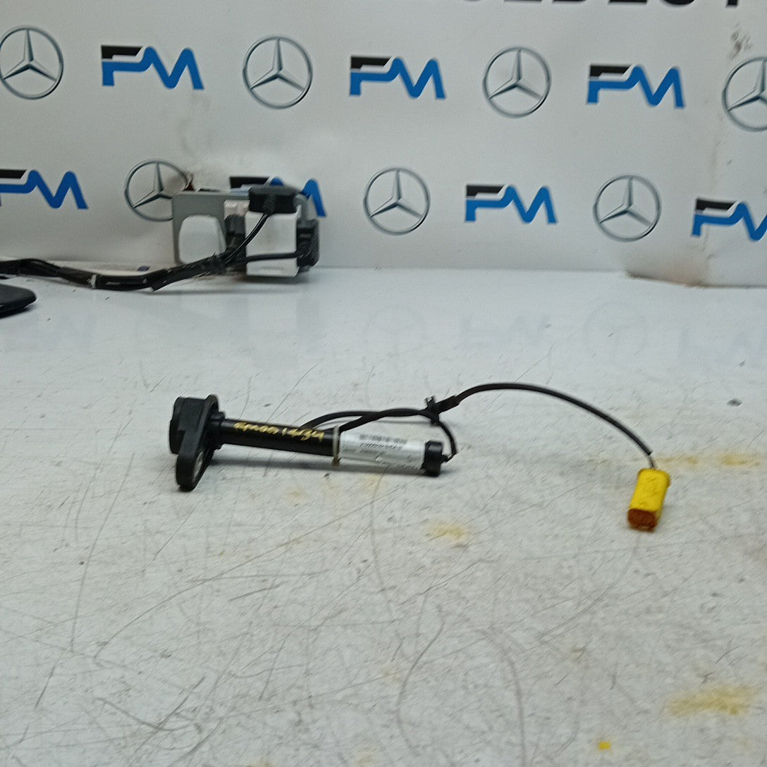 MERCEDES E CLASS W213 BONNET PEDESTRIAN ACTUATOR A2139062201 2017 FM001439