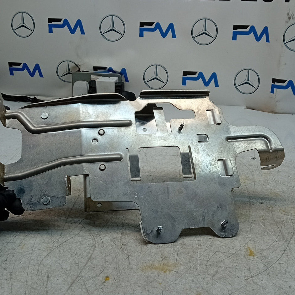 MERCEDES BENZ E-CLASS W212  2014-2021  RADIO TUNER BOX  A2125456140 FM001554