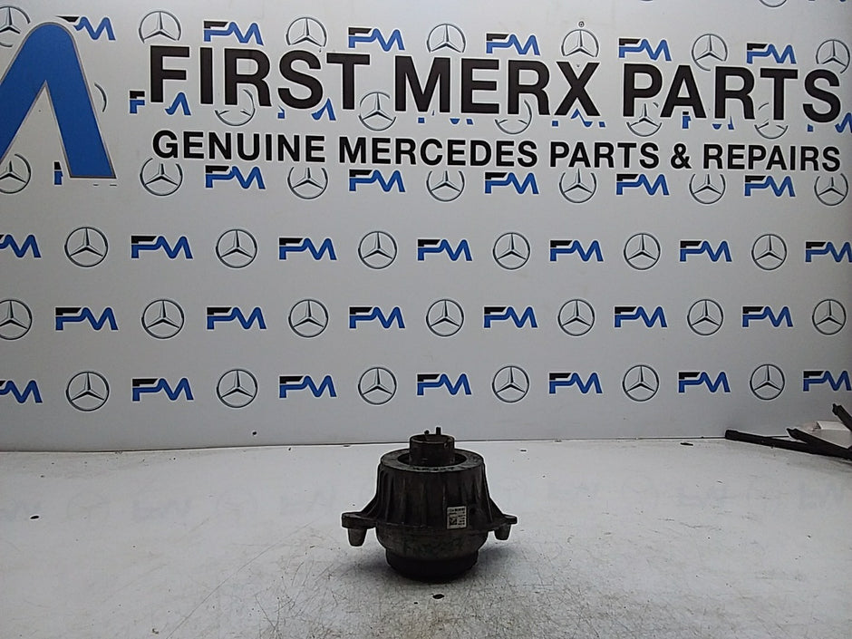 MERCEDES BENZ  C-CLASS W205  ENGINE MOUNT LEFT NS A2052406617 FMR327