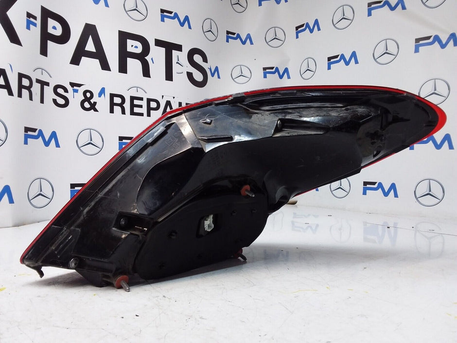 MERCEDES  C CLASS W205 REAR PASSENGER SIDE LED LIGHT A2059067103 FMT18 2015