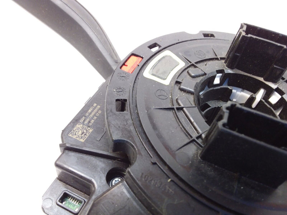 Mercedes  A-CLASS W177 INDICATOR/WIPER GEAR SELECT + SQUIB 10139371 2018 FM00535