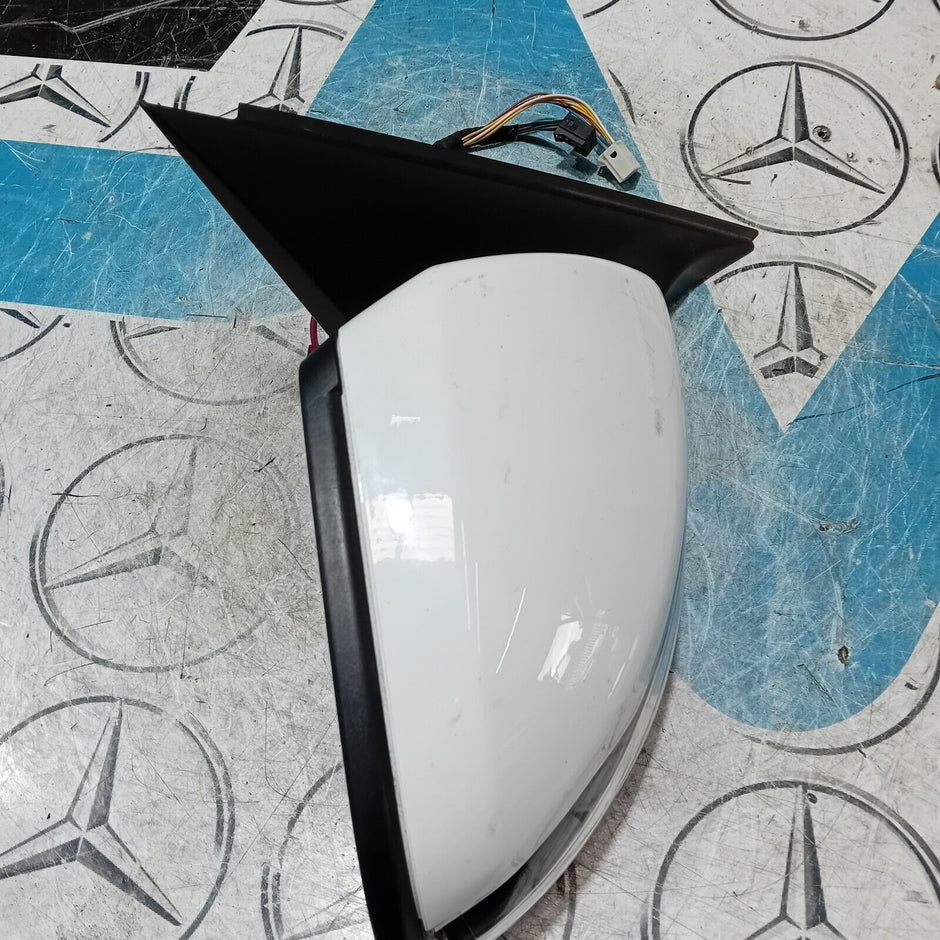 2007/2015 MERCEDES BENZ W205 C CLASS  WING MIRROR FOLDING RIGHT SIDE A2058104402