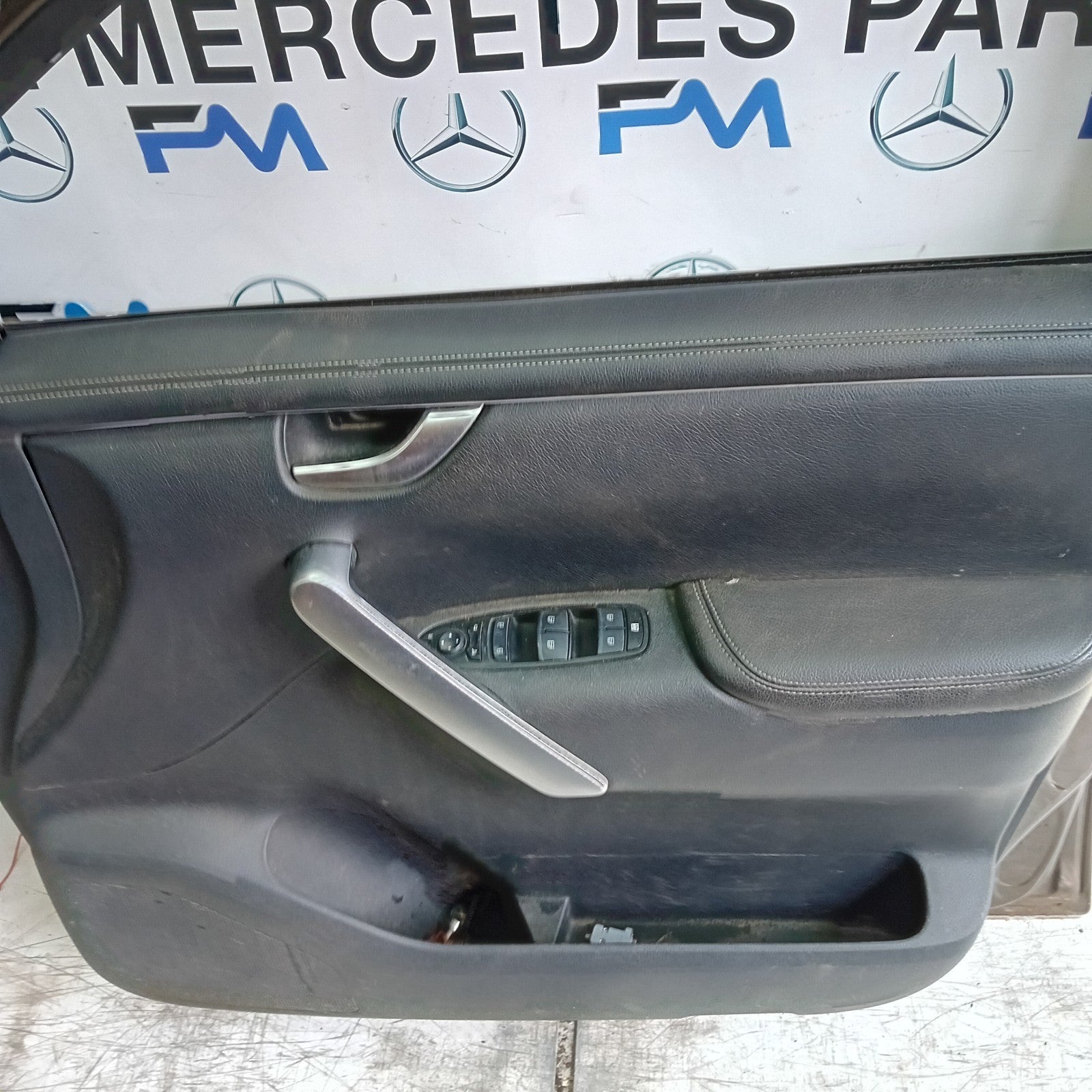 MERCEDES X-CLASS W470 DRIVER SIDE FRONT DOOR OSF BROWN 2017-20 COMPLETE FMD291