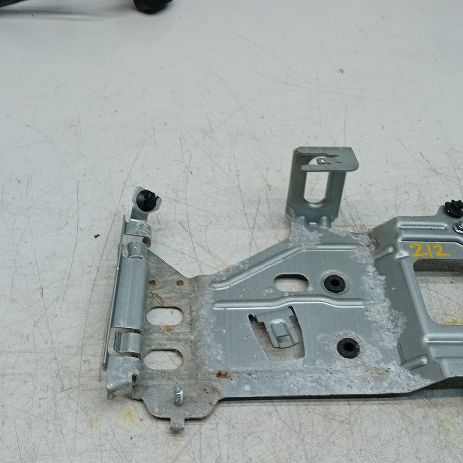 MERCEDES W205 GLC S C CLASS BRACKET ADBLUE CONTROL MODULE  A2125459440 FM001556