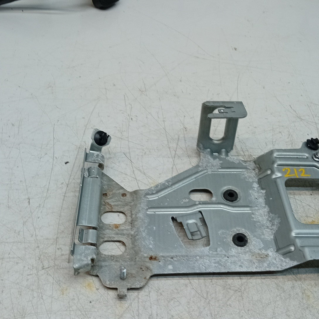 MERCEDES W205 GLC S C CLASS BRACKET ADBLUE CONTROL MODULE  A2125459440 FM001556