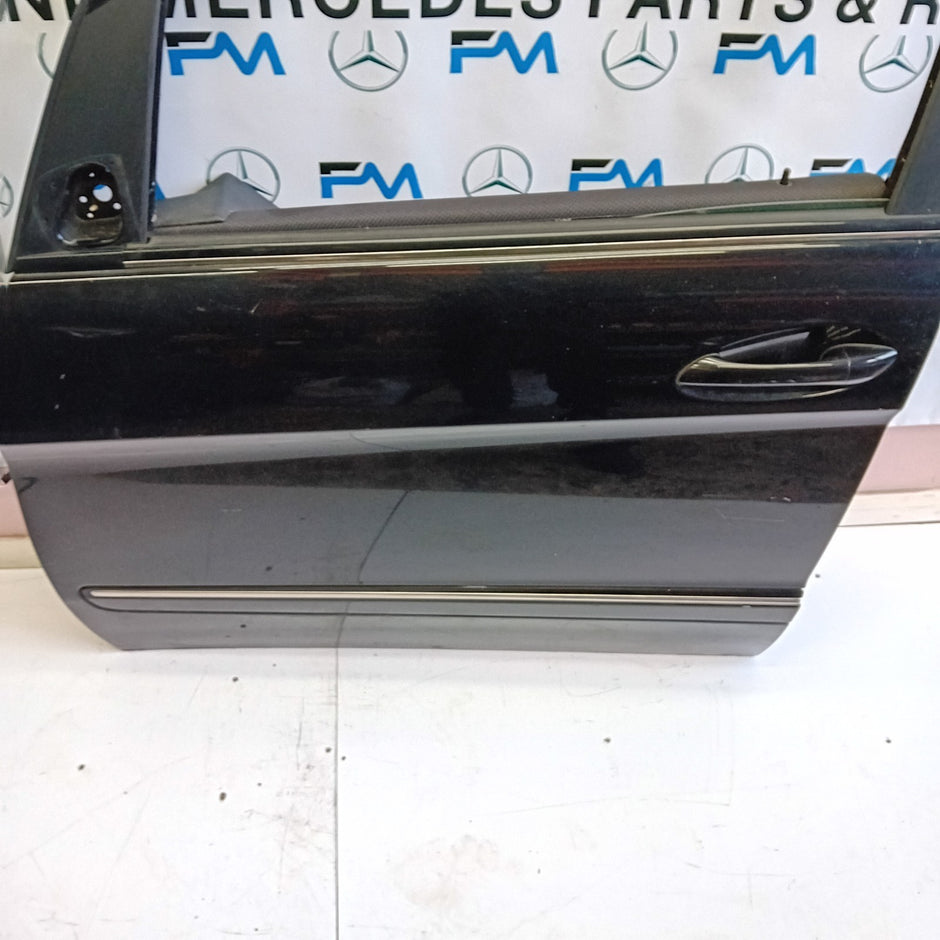 MERCEDES BENZ B CLASS W245 PASSENGER SIDE REAR DOOR ( NEAR SIDE REAR ) FM012