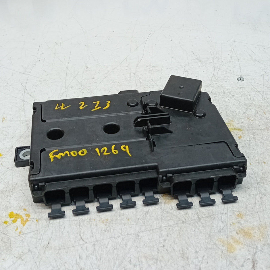 MERCEDES BENZ  E-CLASS  W213 FUSE RELAY JUNCTION BOX  A2135406200  FM001269