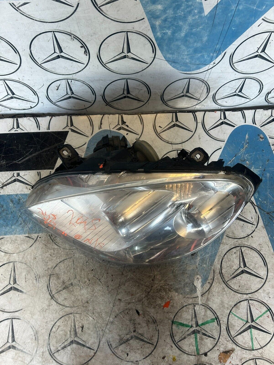 MERCEDES B CLASS 2008-2011 PASSENGERS SIDE  HEADLIGHT A1698207961 FMH11