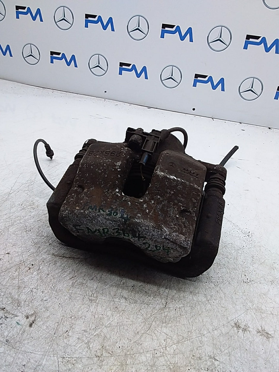 MERCEDES BENZ  C-CLASS  W204 WHEEL BRAKE CALIPER  RIGHT FMR364