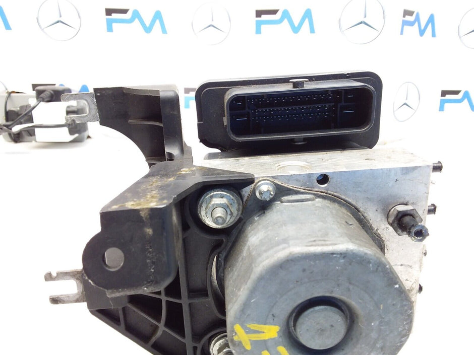 MERCEDES CLA W246 ABS PUMP MODULE CONTROL UNIT A2464300210 FM00433