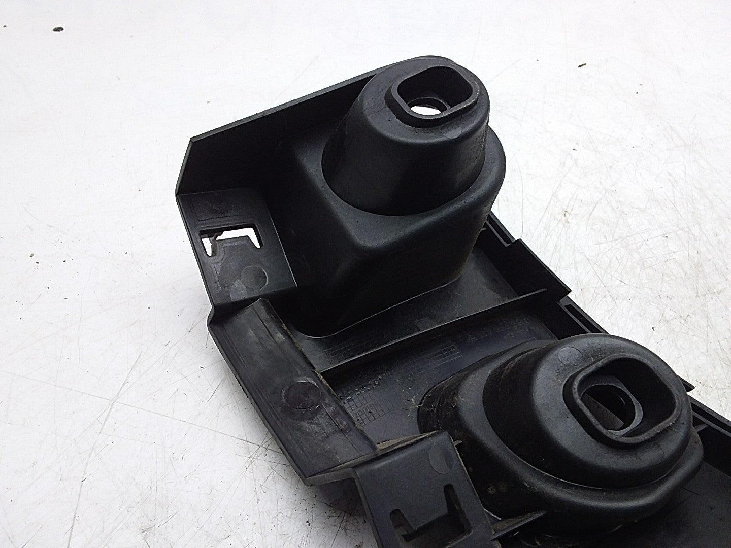 MERCEDES A-CLS W177 REAR LEFT BUMPER BRACKET A1778853302 FMR228