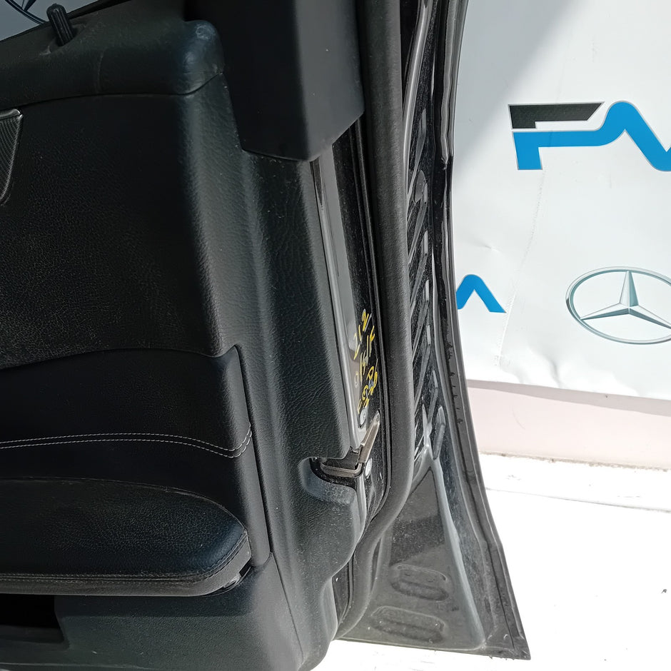 MERCEDES BENZ E-CLASS W212 DRIVER FRONT DOOR OSF BLACK 2009-16 COMPLETE FMD226