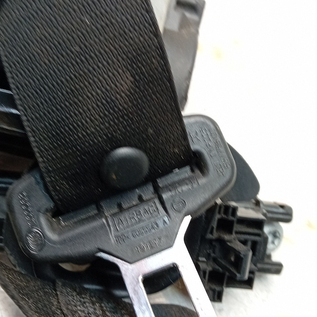 MERCEDES BENZ  C-CLASS W205 SEAT BELT FRONT DRIVER A2058600285 BLACK FM001234