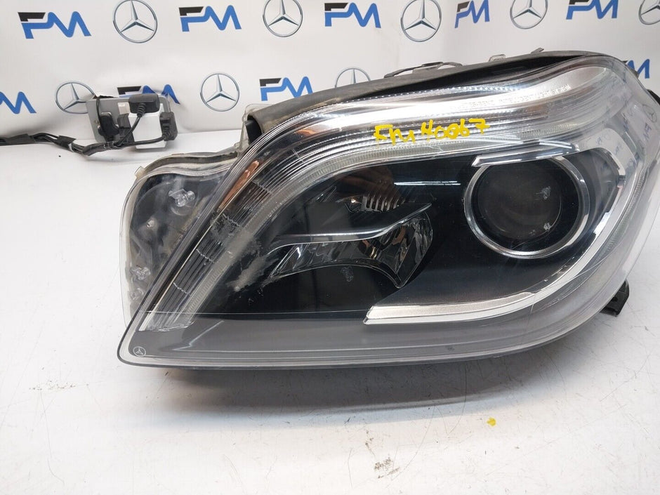 GENUINE USED MERCEDES GL  Passengers Left Front Headlight A1668202761 FMH0067