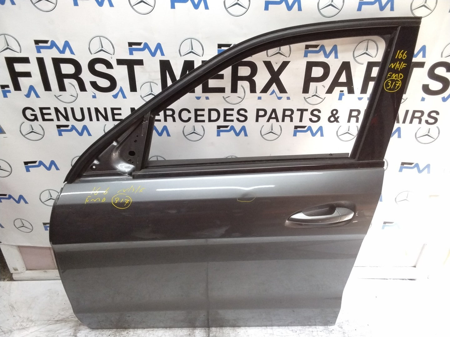 MERCEDES BENZ GLS W166 PASSENGER FRONT DOOR NSF GREY 2013-19 COMPLETE FMD317