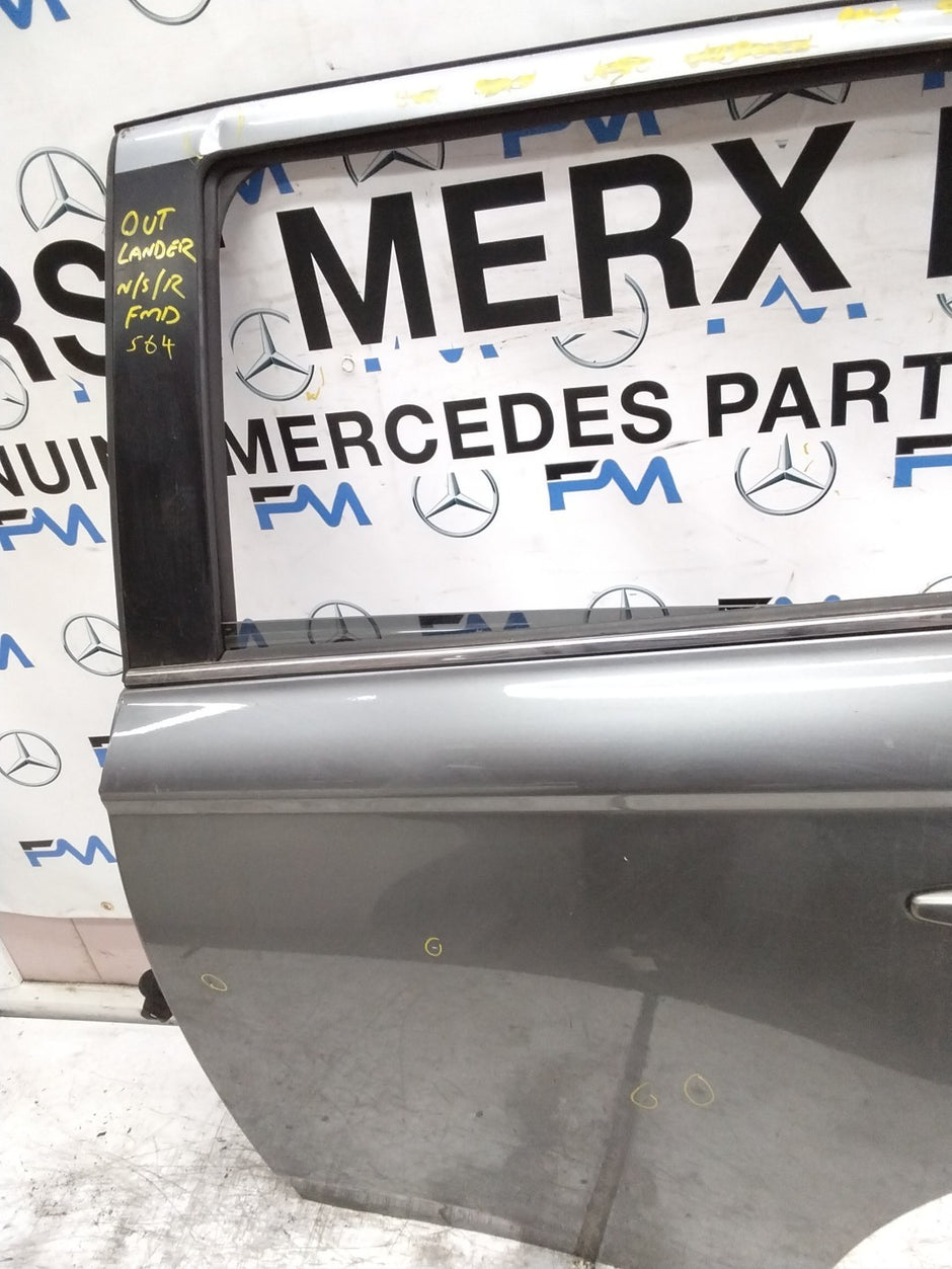 MITSUBISHI OUTLANDER PASSENGER REAR DOOR NSR GREY  FMD564