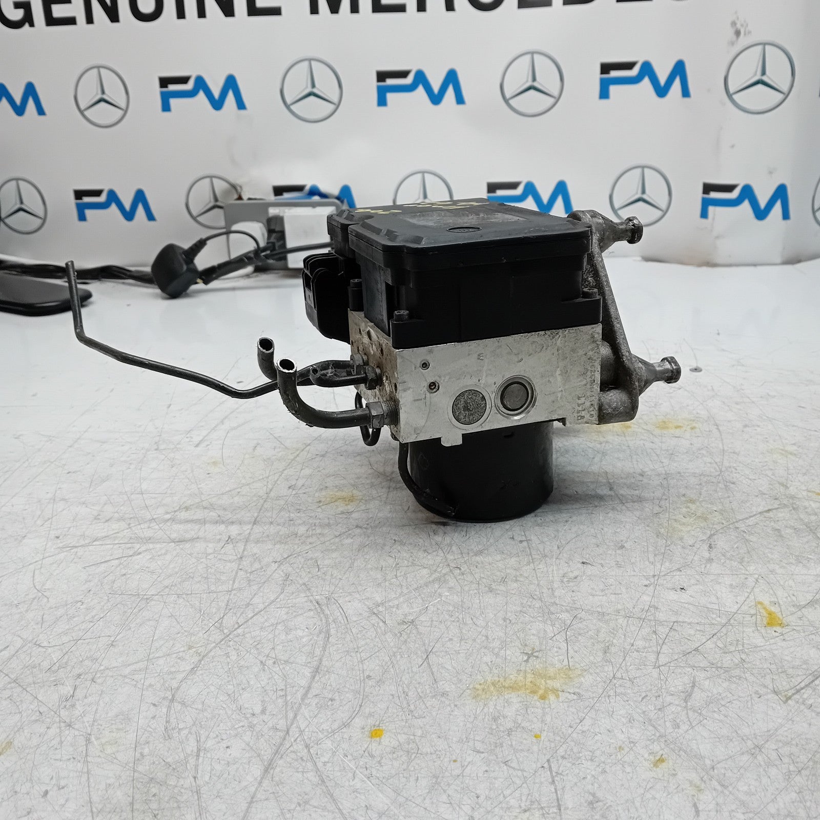 MERCEDES BENZ C-C-CLASS W204 ABS PUMP CONTROL MODULE UNIT A1729011400 FM001462