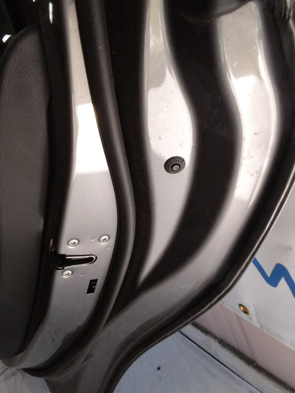 MERCEDES BENZ A-CLASS W176 DRIVER SIDE REAR DOOR O/S/R COMPLETE GREY FMD75