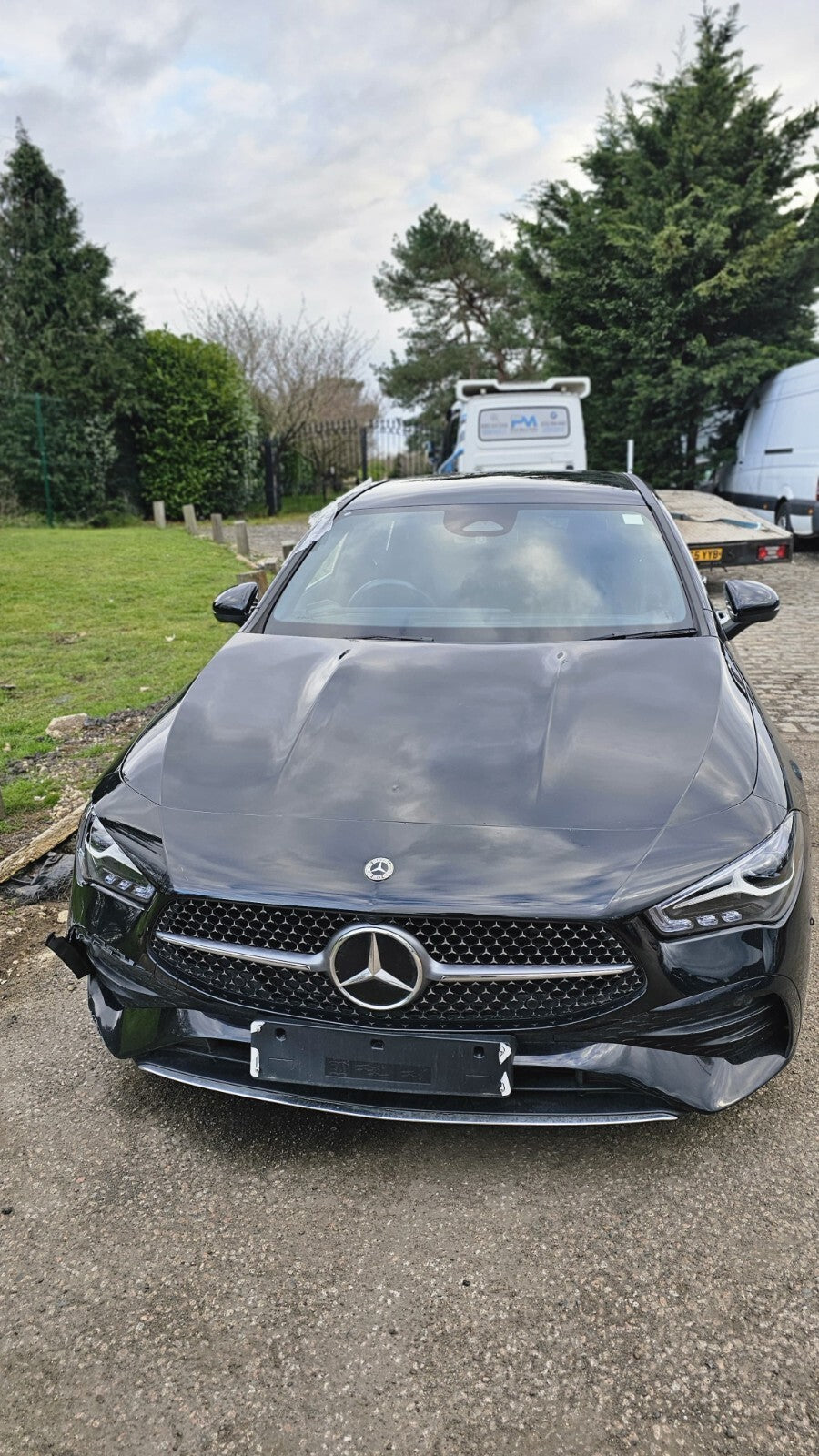 MERCEDES BENZ CLA W118 COUPE - BREAKING / FRONT BUMPER AND WINGS