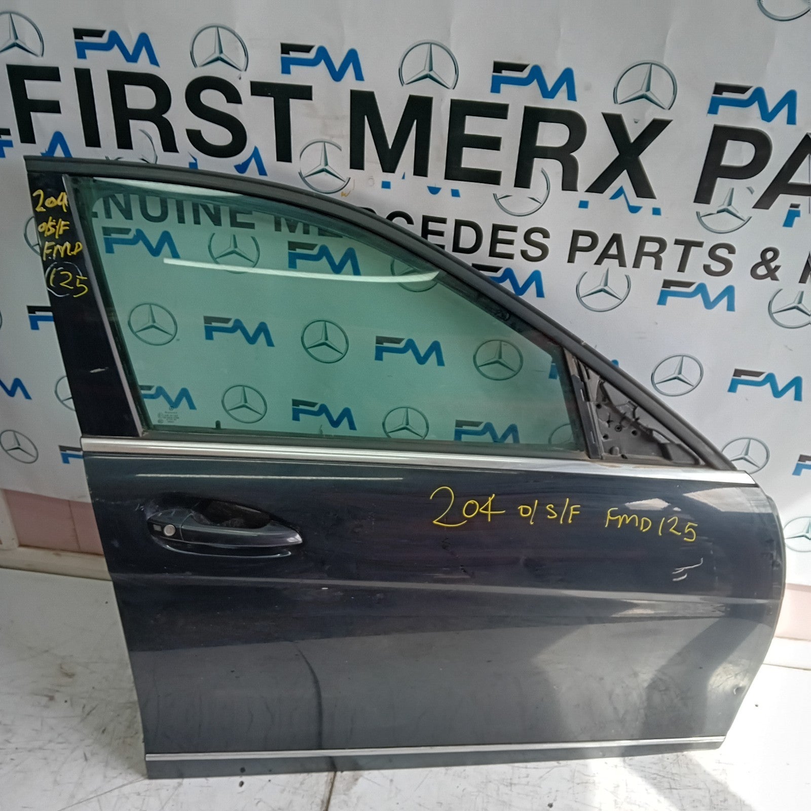 MERCEDES BENZ C-CLASS W204 DRIVER SIDE FRONT DOOR O/S/F BLACK FMD125