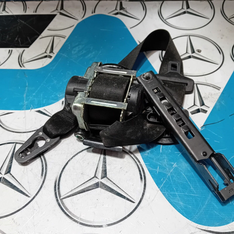 MERCEDES C CLASS SEAT BELT FRONT LEFT PASSENGER SIDE NEARSIDE W205 2016/2020