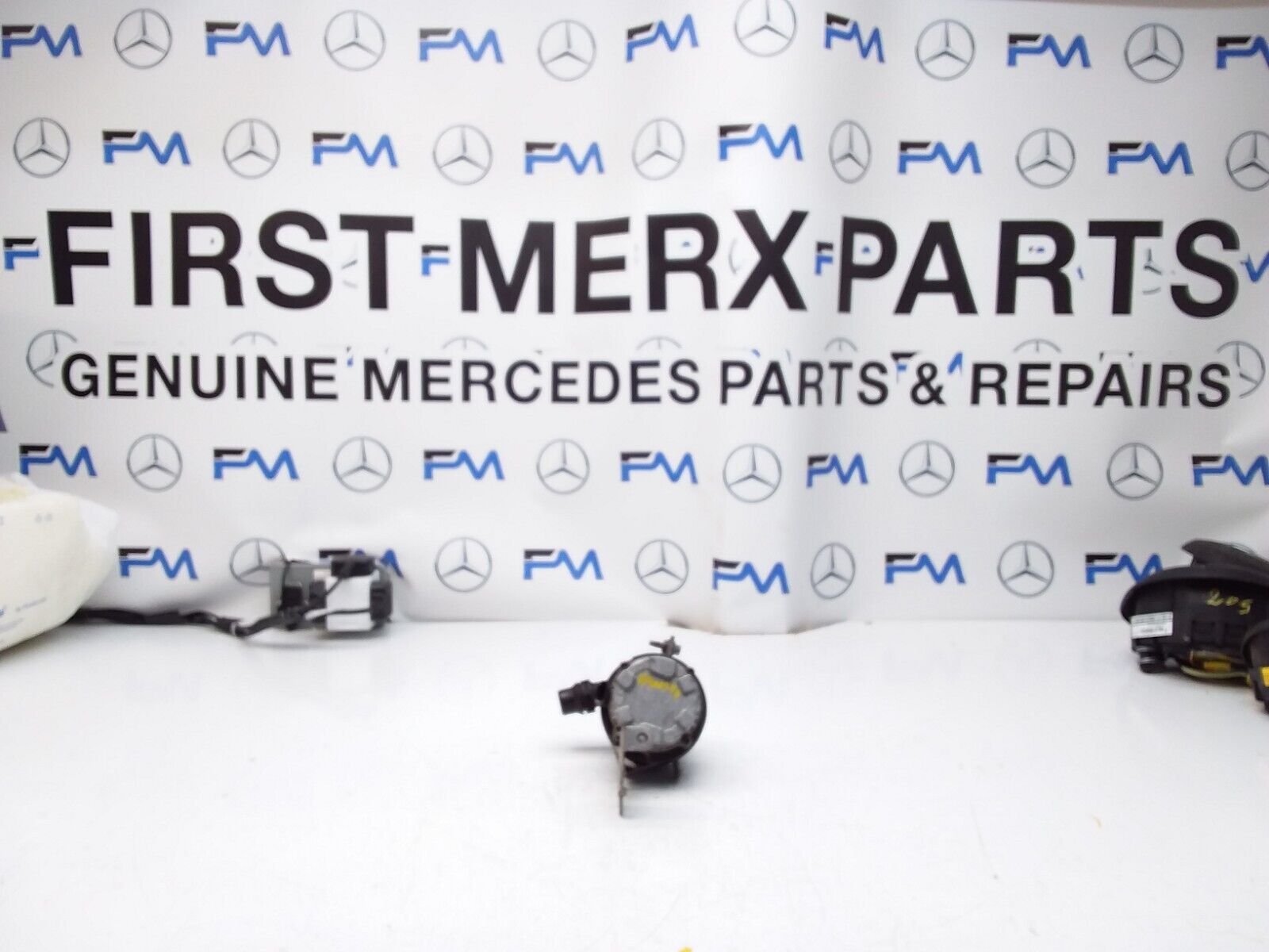 MERCEDES C-CLASS W205 ELECTRIC COOLER WATER PUMP A2055013020 FM00399