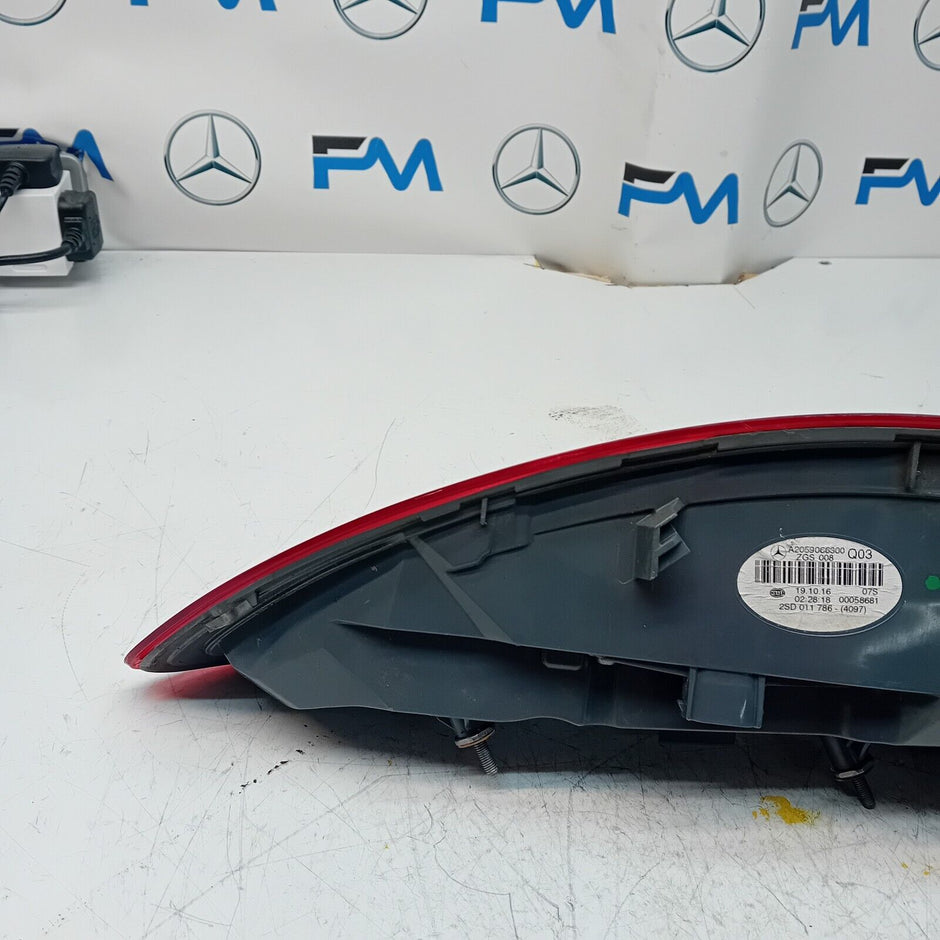 MERCEDES C-CLASS W205 COUPE 2016 REAR PASSENGER N/S TAIL LIGHT A2059066300 FMT39