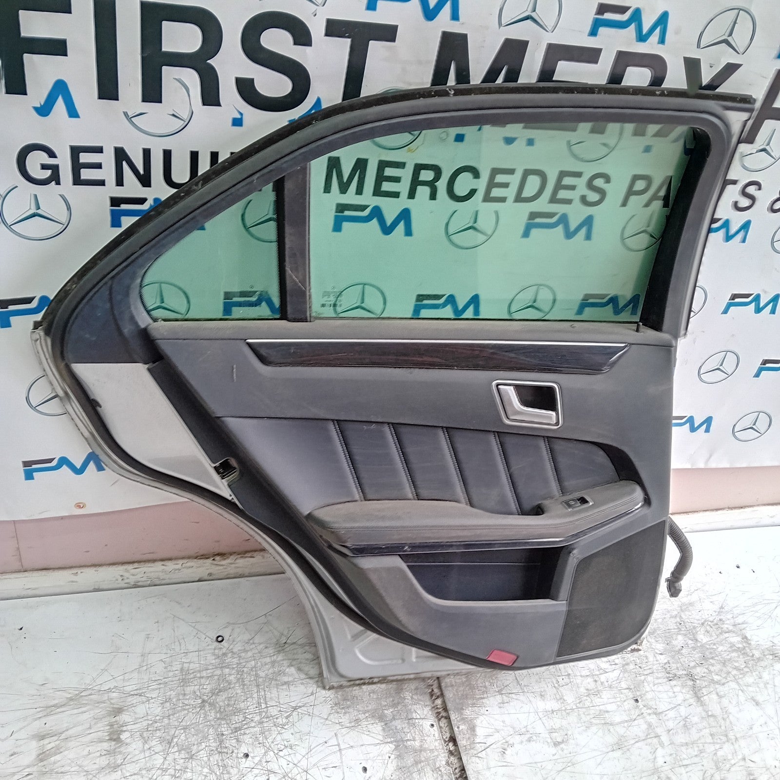 MERCEDES E-CLASS W212 DRIVER REAR DOOR OSR  2009-16 SILVER COMPLETE FMD389