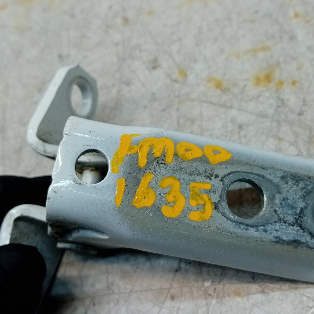 MITSUBISHI OUTLANDER MK3  FRONT DOOR HINGE PANEL A521 A046834 FM001635