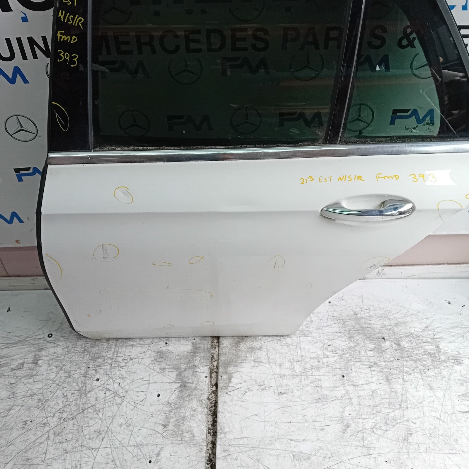 MEECEDS E-CLASS S213 EST PASSENGER REAR DOOR NSR WHITE 2016 ON COMPLETE FMD393