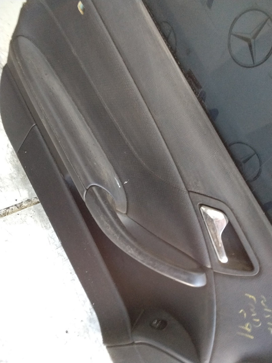 MERCEDES C-CLS W203 SLN PASSENGER FRONT DOOR NSF SILVER 2001-04  FMD591