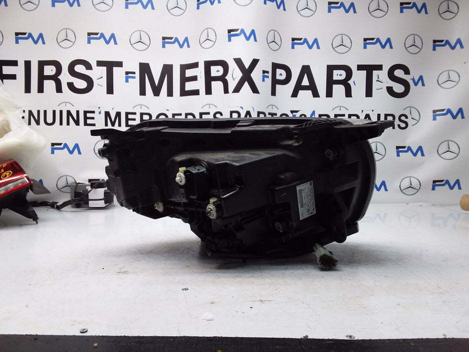 2017 MERCEDES X-CLASS W470 HEADLIGHT DRIVER OS A4709061200 FMH132 (DAMAGED)