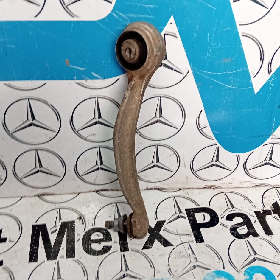 MERCEDES BENZ C-CLASS W205   PASSENGER SIDE FRONT LOWER CONTROL ARM 205 05 LI