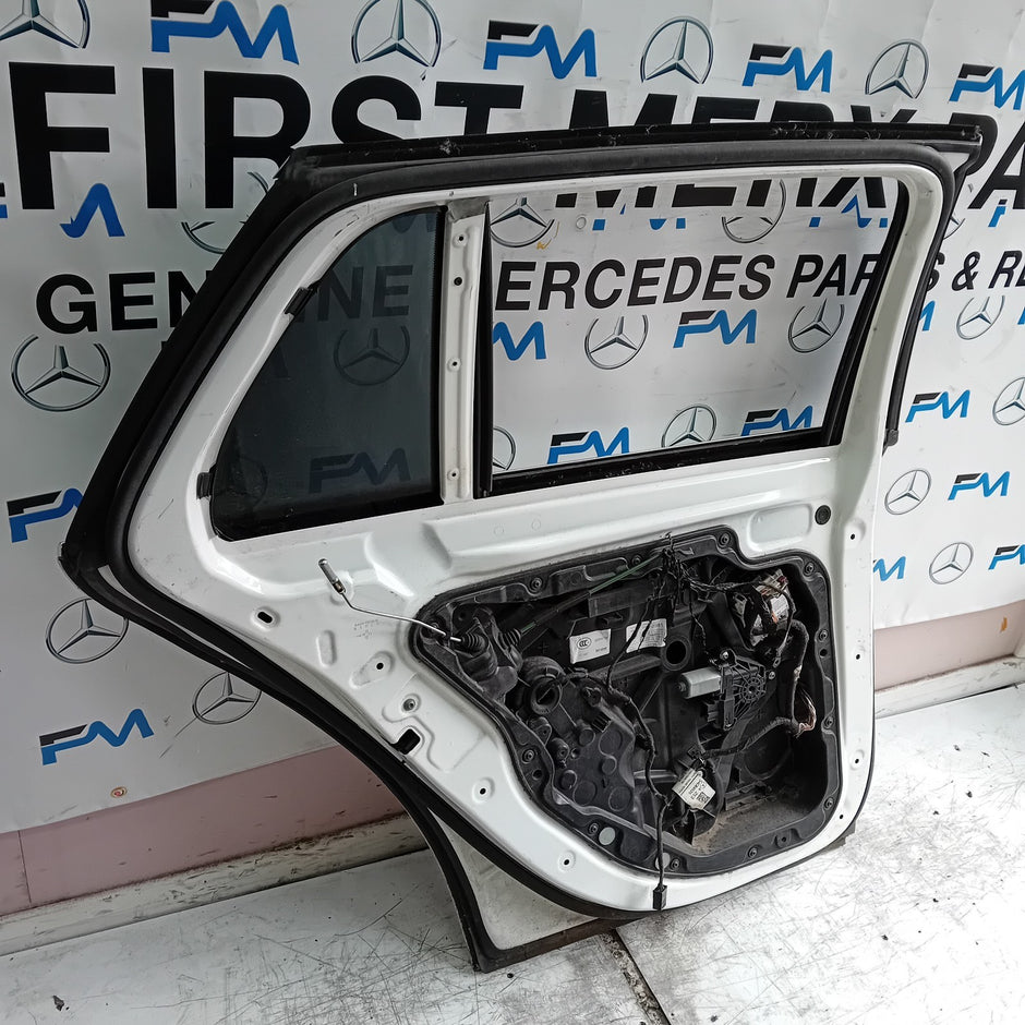 MEECEDS E-CLASS S213 EST PASSENGER REAR DOOR NSR WHITE 2016 ON  FMD394