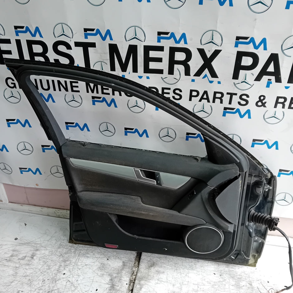 MEECEDS C-CLASS W204 PASSENGER FRONT DOOR NSF BLACK 2008-14 COMPLETE FMD395