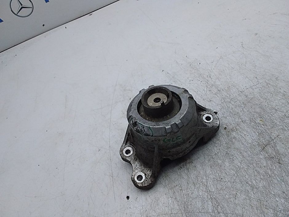 MERCEDES BENZ  GLC C253  ENGINE MOUNT LEFT NS A2532402400 FMR335