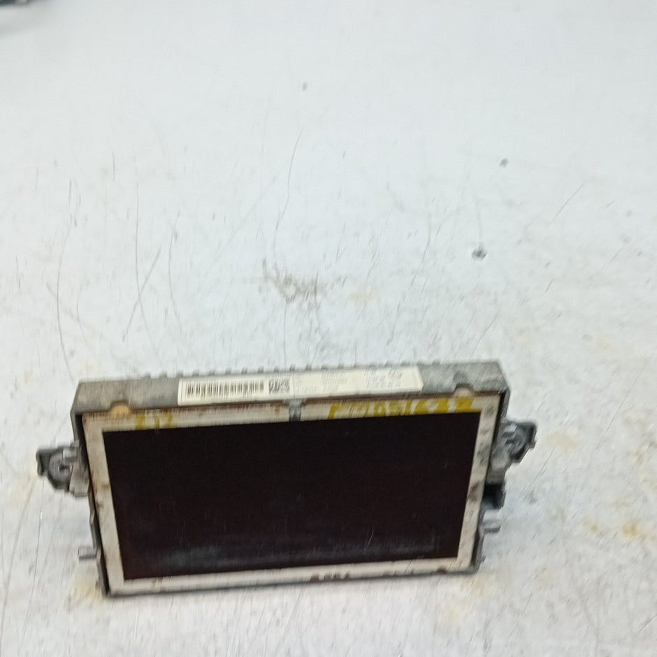 MERCEDES BENZ  E-CLASS W212  DISPLAY SCREEN A2129002216 2013 ON FM001632
