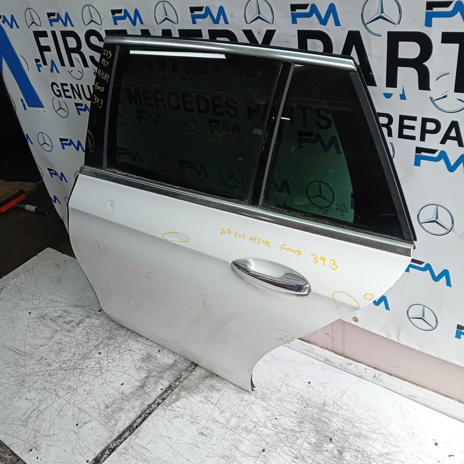 MEECEDS E-CLASS S213 EST PASSENGER REAR DOOR NSR WHITE 2016 ON COMPLETE FMD393