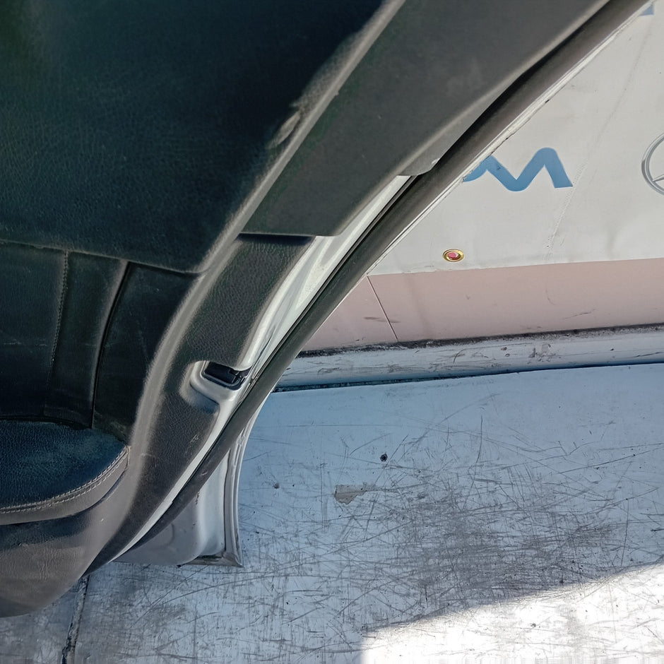 MERCEDES C-CLASS W205 SLN DRIVER REAR DOOR OSR SILVER 2014 ON COMPLETE FMD450