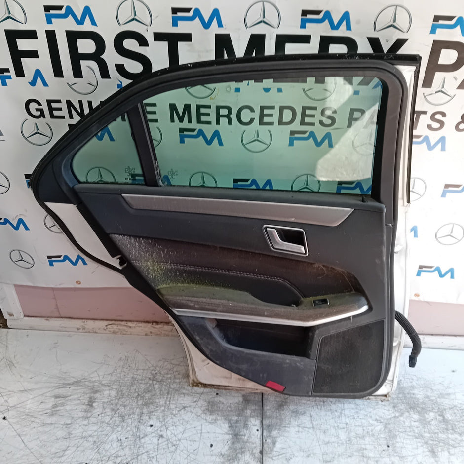 MERCEDES E-CLASS W212 SLN PASSENGER REAR DOOR NSR WHITE 2013 COMPLETE FMD479