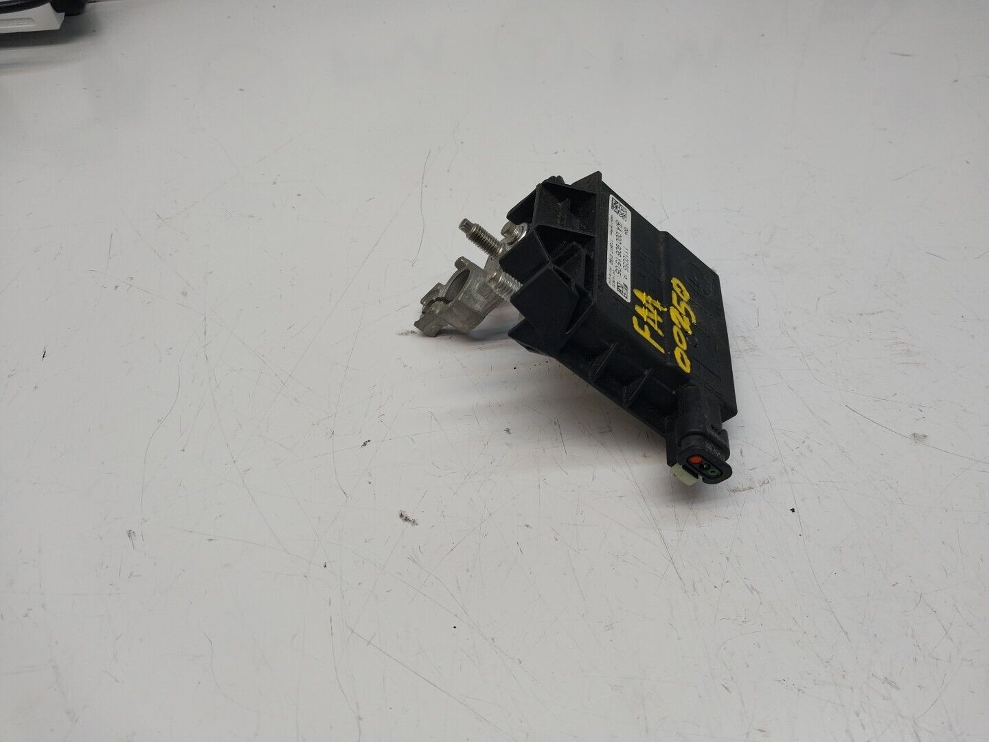 Mercedes W213 W205 W218 W238 W253 Negative Battery Tray Clamp A0009061505FM00250