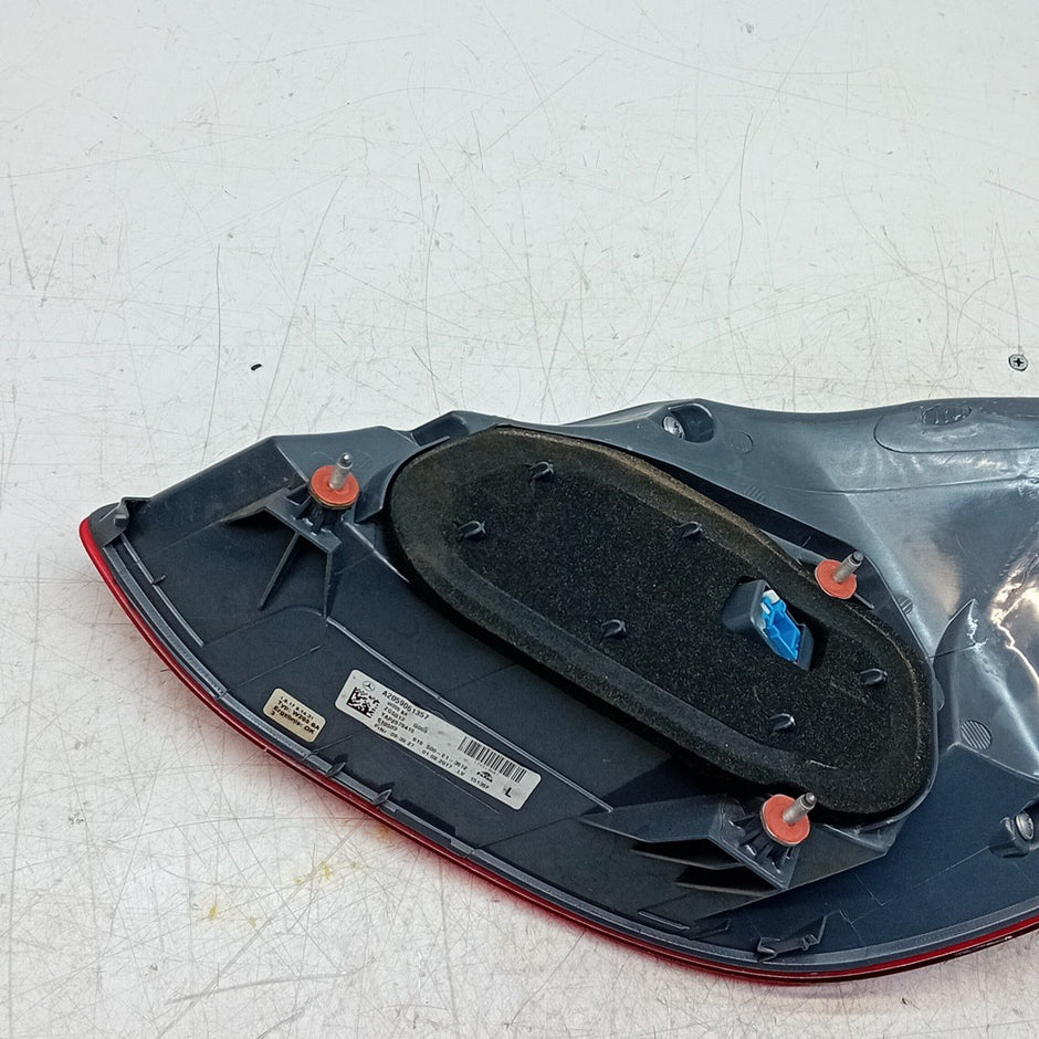 MERCEDES C-CLASS W205 PASSENGER LEFT REAR TAIL LIGHT A2059061357 2017 FMT297