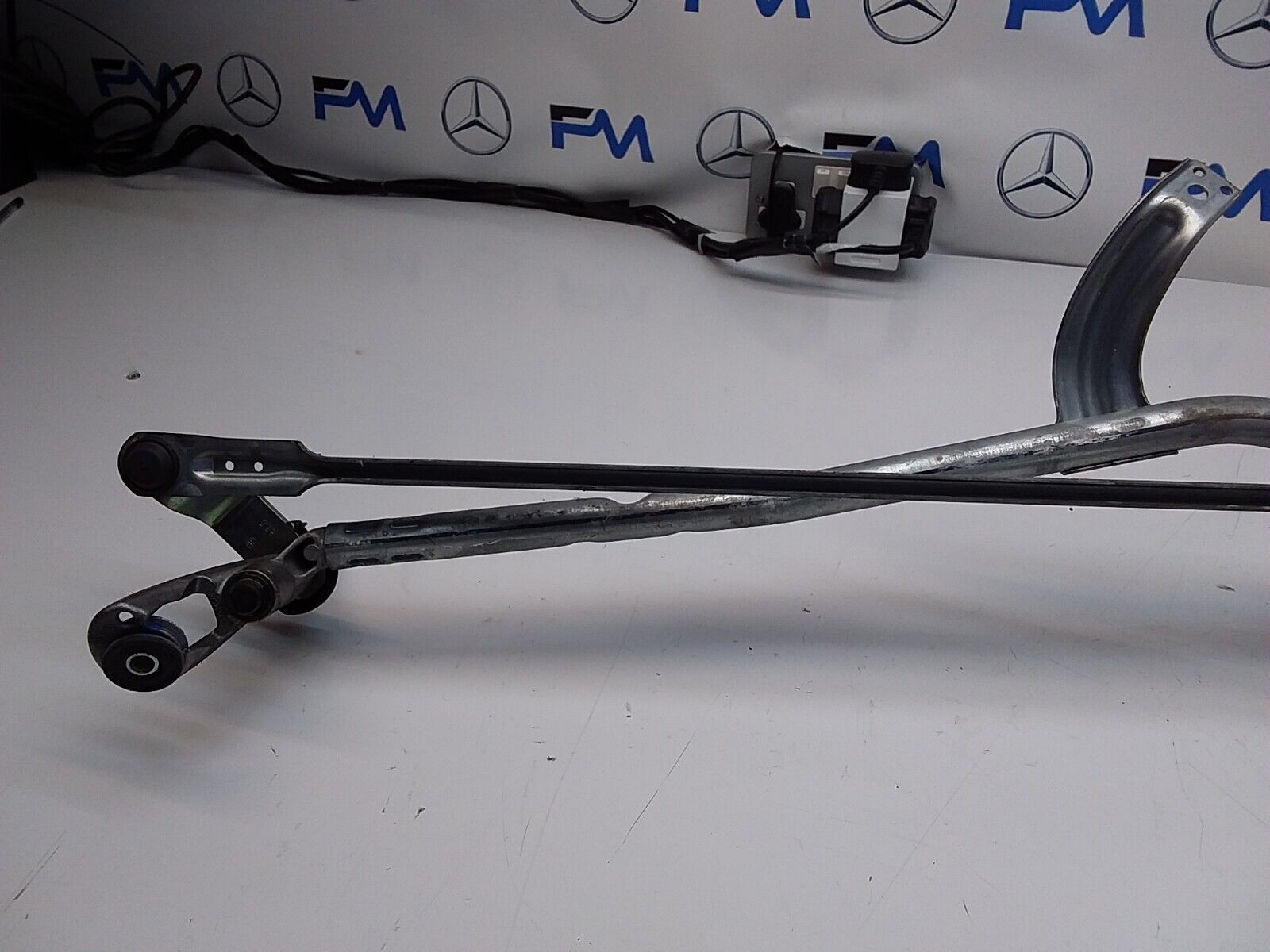 MERCEDES GLC WIPER MOTOR & LINKAGE FRONT A2538205600 W253 2015-2022 FM00193