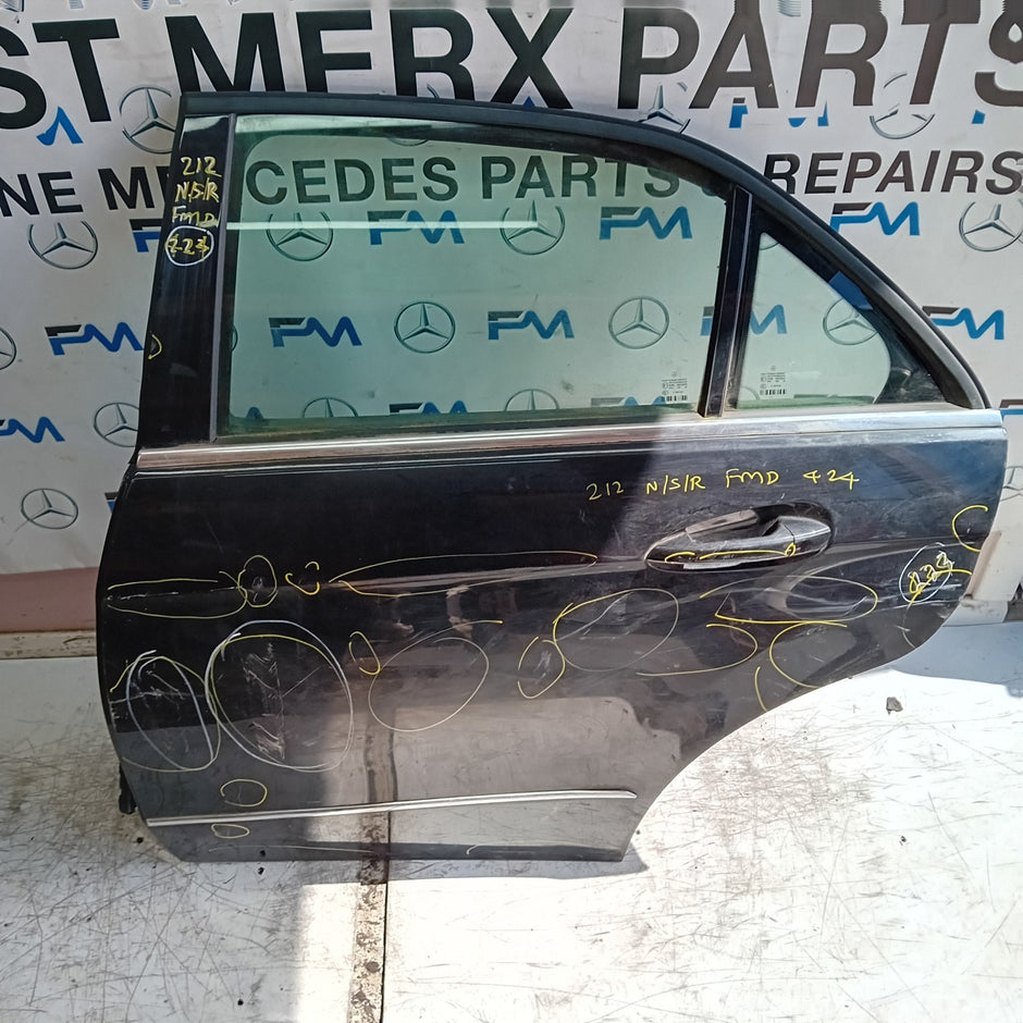 MERCEDES E-CLASS W212  PASSENGER REAR DOOR NSR BLACK 2009-16 COMPLETE FMD424