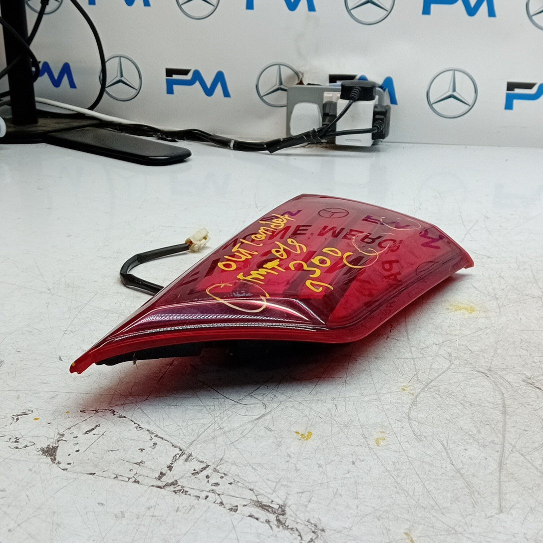 MITSUBISHI OUTLANDER MK3 DRIVER SIDE RIGHT REAR INNER TAIL LIGHT 2013 FMT300